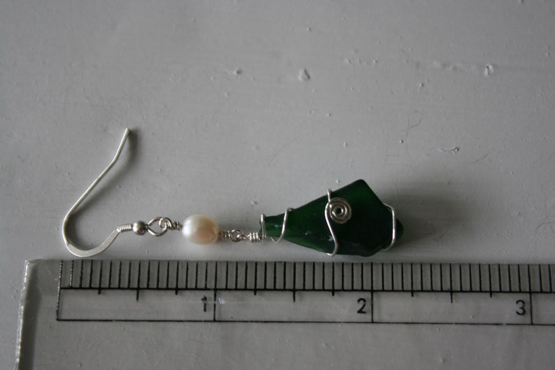 White Pearl /& Emerald Recycled Glass Earrings