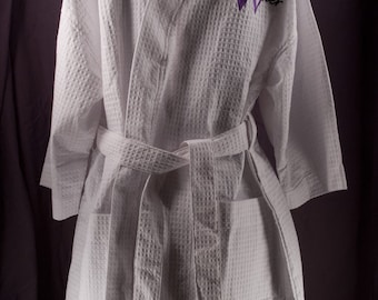 Monogrammed Robe - Bridal Party - Personalized White Waffle Weave Robe - Bridesmaid Gifts - Thigh Length Robe - Bachelorette Party - Gift