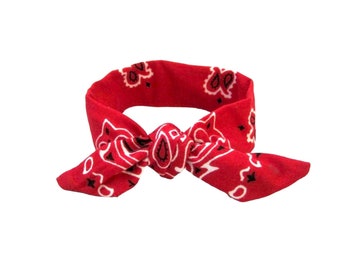 Red bandana wire hair tie. Mini dolly bow for bun or ponytail. Rockabilly or country western girl hair accessory. Ready to Ship