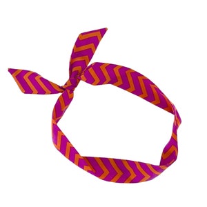 Foulard extra-fin pour femme. Écharpe en tissu pour queue de cheval, tresse, chignon ou sac à main. Offert en trois largeurs différentes. Prêt à être expédié