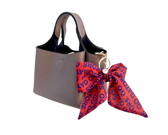 UF Gators Scarf Keychain including Letter "F" Charm. Gift for Fans, Students & Alumni - Ready to Ship