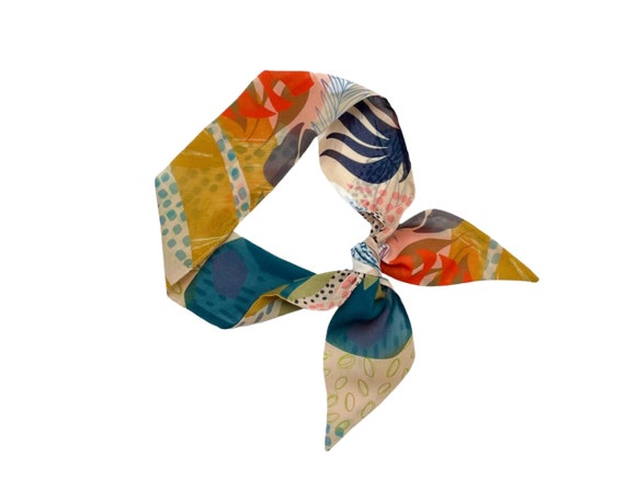 Short hair scarf. Fabric hair tie for ponytail, bun, top knot or handbag. Hawaiian print. Small, skinny neck scarf for women. Ready to Ship