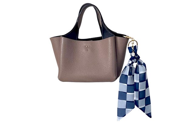 BYU Cougars Scarf Keychain with 'Y' Charm - Brigham Young University Fan Gift for Students, Alumni & Cougars Supporters