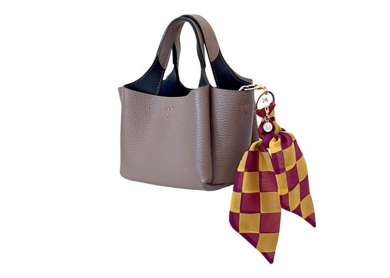 Minnesota Gophers Scarf Keychain with '"M" Charm - UMN Fan Gift for Students, Alumni & Supporters - Ready to Ship