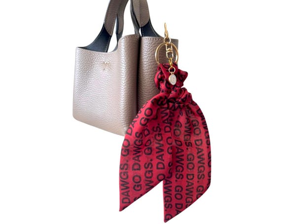 Georgia Bulldogs Scarf Keychain with 'G' Charm - UGA Fan Gift for Students, Alumni & Dawgs Supporters - Ready to Ship