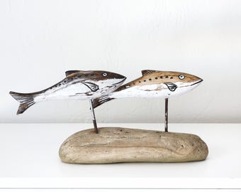 Driftwood  Two Fishes Decor on the stand SEASTYLE