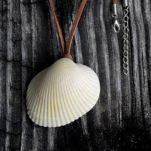 Seashell Pendant Necklace: Boho Leather String Jewelry Gift