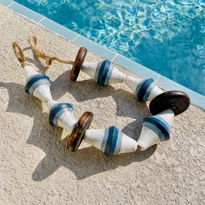 Boya de langosta vintage de madera blanca y azul de SEASTYLE