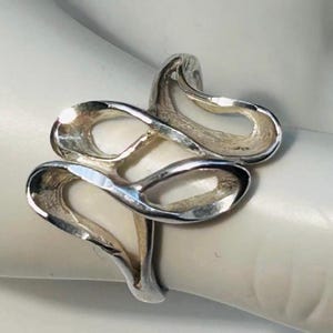 Vintage Wave Pattern Diamond Cut Design,Sterling Silver Ring .925 Size 7 1/4
