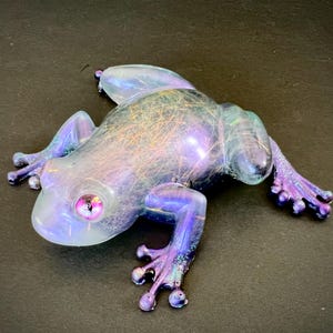 Handmade Aura Glow Resin Frog Art Figurine • Home & Garden Decor for Nature Lovers •