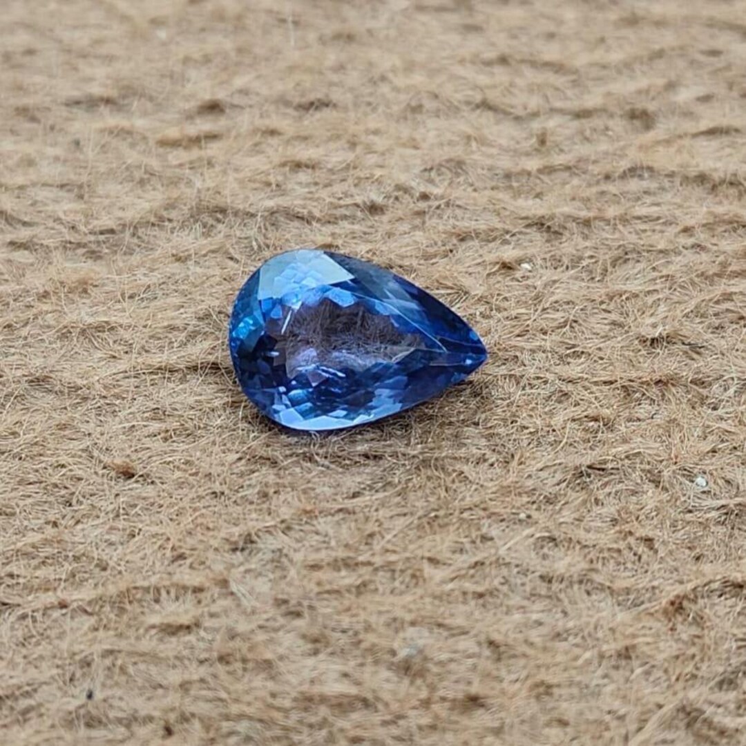 4.75 Carat Pear Cut Tanzanite Gemstone | December Birthstone - Etsy