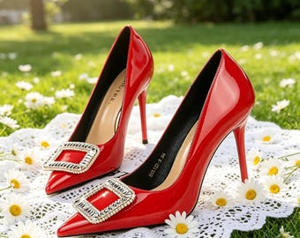 Kundenspezifische Einlegesohlen, Rote Lackleder Kristall Heels | Spitze Zehen Stilettos | Valentin Hochzeit Gast Pumps