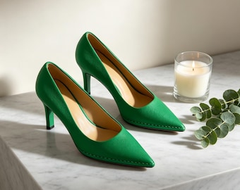 Solette personalizzate, Décolleté a punta in pelle verde brillante/Tacchi a metà polpaccio per ufficio/Scarpe eleganti formali per invitati a matrimoni, Tacchi alti per feste serali