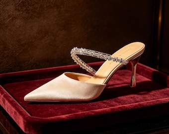 Solette personalizzate, sandali con tacco a spillo in raso color champagne con strass, sandali con tacco a spillo a punta, eleganti ciabatte da sposa, scarpe con tacco formali per feste da donna