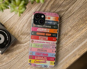 Custodia per telefono/iPhone con motivo a pila di VHS di film per adolescenti anni 2000