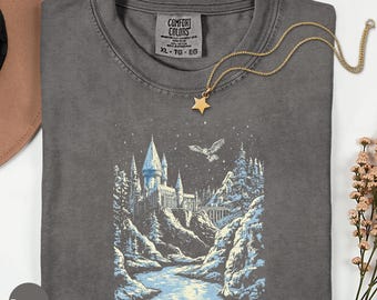Camiseta con castillo Comfort Colors, camiseta gráfica con paisaje de fantasía