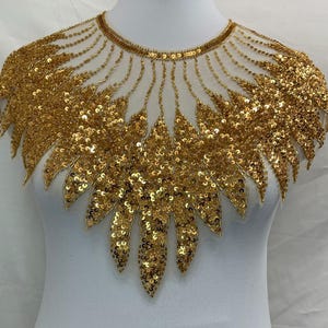 Appliques dorées au décolleté en perles - Patch de col en sequins, Ornements en strass, Robe de soirée en dentelle et résille, À coudre