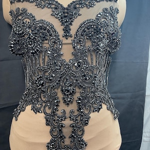 Gorset z czarnym kryształem i kwiatowym haftem, koronkowa naszywka na suknię haute couture, suknie ślubne i wieczorowe