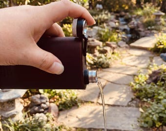 Handmade Leather Flask 8oz, Vintage Whiskey Pocket Flask for Men, 304 Stainless Steel Groomsmen Gift, 3rd Anniversary Gift for Him