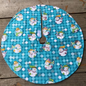 New Handmade  Snowman mini table top Christmas tree skirt 20&quot; diameter