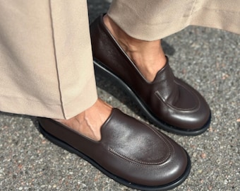 Anatomical Leather Chocolate Flats Sandals with Closed Toe, Wide Toe Box Shoes, Everyday Comfortable Ballets, Removable Insole Shoes