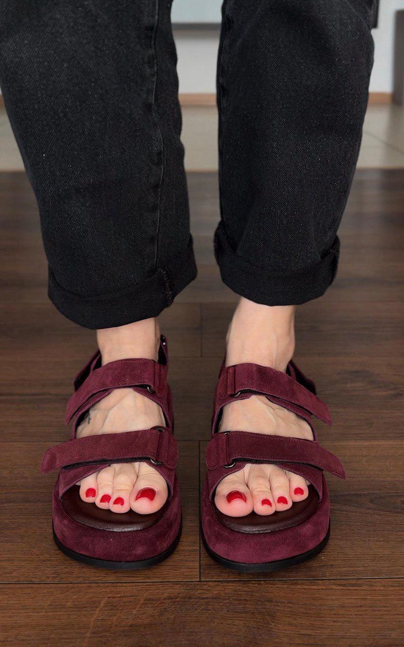 SOFORT LIEFERBAR, Handgefertigte Wildleder Sandalen, Verstellbar mit Riemen, Sommer Flache Sandalen Frauen mit Memory Foam, Weiche Einlegesohlen Sandalen Bild 10