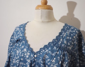 Gap Blue & White Floral Blouse Button Up Ruffle V-neck Lace Cottagecore Prairie XL