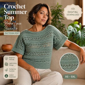 Peut inclure: Une femme porte un haut d'été en crochet vert sauge avec un motif boho en dentelle. Le haut a des manches courtes et une encolure ronde. Le texte sur l'image comprend "Crochet Summer Top", "Boho Lace Sweater", "Pattern PDF" et "Digital Download". Tailles : XS-5XL.