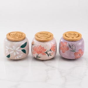 Small Pet Cremation Urn with Custom Name – Handmade Ceramic Memorial Keepsake for Dog or Cat Ashes, Personalized Pet Loss Remembrance