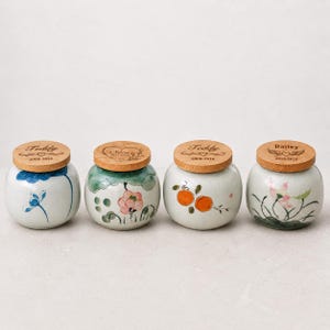 Urna pequeña de cerámica personalizada para mascotas, 190 g (6.7 oz) para cenizas de perro o gato, urna conmemorativa de cremación de estilo japonés.