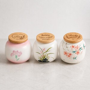 Urna personalizada para mascotas de 7 oz, recuerdo conmemorativo de cerámica para perros o gatos, urna de cremación con nombre personalizado de inspiración japonesa.