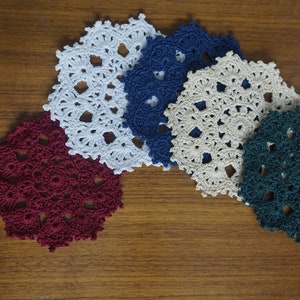 Doilies in Colors 4" Mini Accent Doily/Coaster (Cosmos)