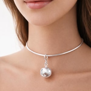 Collar minimalista con colgante de esfera plateada / Gargantilla moderna con dije de bola / Regalo de joyería sencillo y elegante para ella