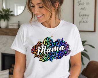 Diseño PNG de sublimación de leopardo arcoíris para mamá. Estampado retro para camiseta de mamá.