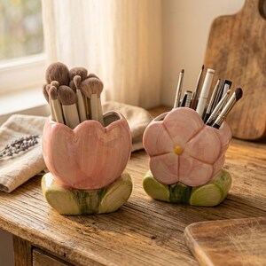 Flower Pen Holder Ceramic Desktop Ornament Cute Girl Desk Office Storage Box Stationery Storage Rack Storage Jar