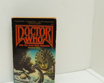 Doctor Who vintage paperback "Doctor Who and the Loch Ness Monster" [1979] First edition The Doctor battles the dread Zygons!