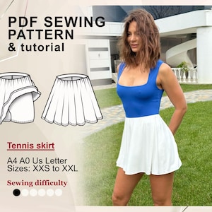 Pode incluir: Imagem de um padrão de costura e tutorial de saia de tênis. A imagem mostra uma mulher vestindo um top azul e uma saia de tênis branca. O texto na imagem diz "Saia de tênis" e "Tamanhos: XXS a XXL".