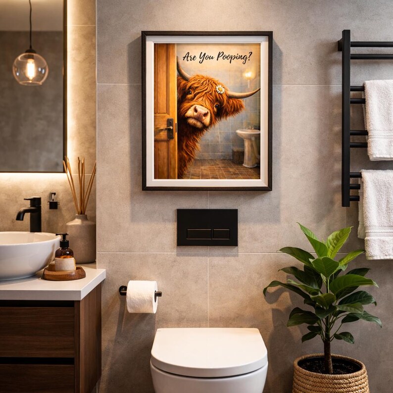 Lámina decorativa de vaca para imprimir, ¿estás haciendo caca?, divertida lámina para el baño, arte para el baño de invitados, descarga digital imagen 5