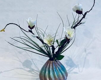 3D Printed Rainbow Vase with Artificial Magnolias – Mother’s Day Gift