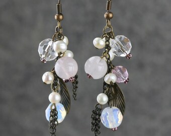 Boucles d’oreilles de lustre abstrait, cadeau de demoiselle d’honneur, cadeau pour elle, cadeau de mariage, cadeau d’anniversaire, cadeau d’anniversaire, cadeau pour maman, livraison gratuite aux États-Unis