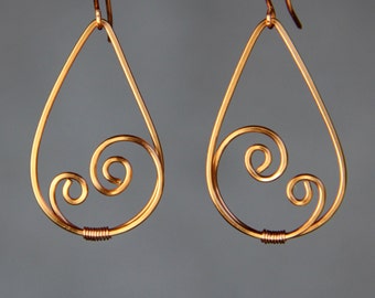 Boucles d’oreilles en forme de larme Scroll hoop, cadeau de demoiselle d’honneur, cadeau pour elle, cadeau de mariage, cadeau d’anniversaire, cadeau d’anniversaire, cadeau pour maman, livraison gratuite aux États-Unis