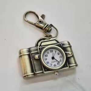 Camera Pocket Watch Keychain, Vintage Quartz Camera Pendant Watch, Photographer Gift image 4