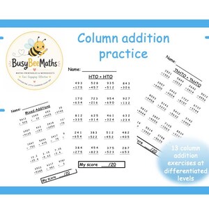 Pode incluir: Um conjunto de folhas de exercícios de matemática imprimíveis intitulado Column addition practice com a marca BusyBeeMaths. As páginas incluem problemas de adição HTO + HTO e adições mistas com espaços para nomes e pontuações. Oferece 13 exercícios de adição em coluna em níveis diferenciados com uma borda azul e sinais de mais.