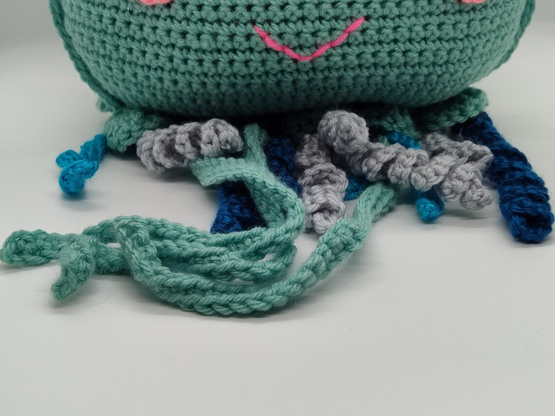 Gehäkelte Seafoam Grüne Qualle mit geraden und curly-q | Etsy