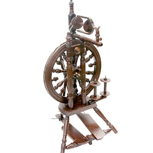 Kromski Minstrel Castle Spinning Wheel in Walnut Finish