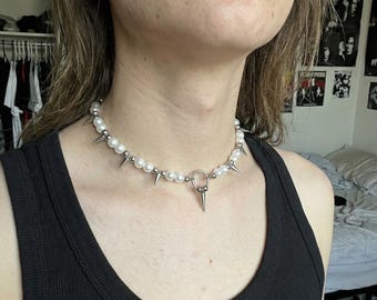Gothic Pearl Choker Stainless Steel Spike Necklace Punk Grunge Chain Unisex Dark Aesthetic Jewelry Water Resistant