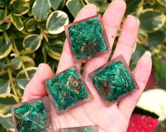 Malachite Orgonite Pyramid - Orgonite Copper - Crystals for Luck - Stones Resin - Crystals for Money Success - Orgone Energy