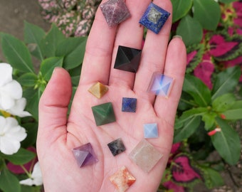 Crystal Pyramids - 5 Mini (tiny) Crystals