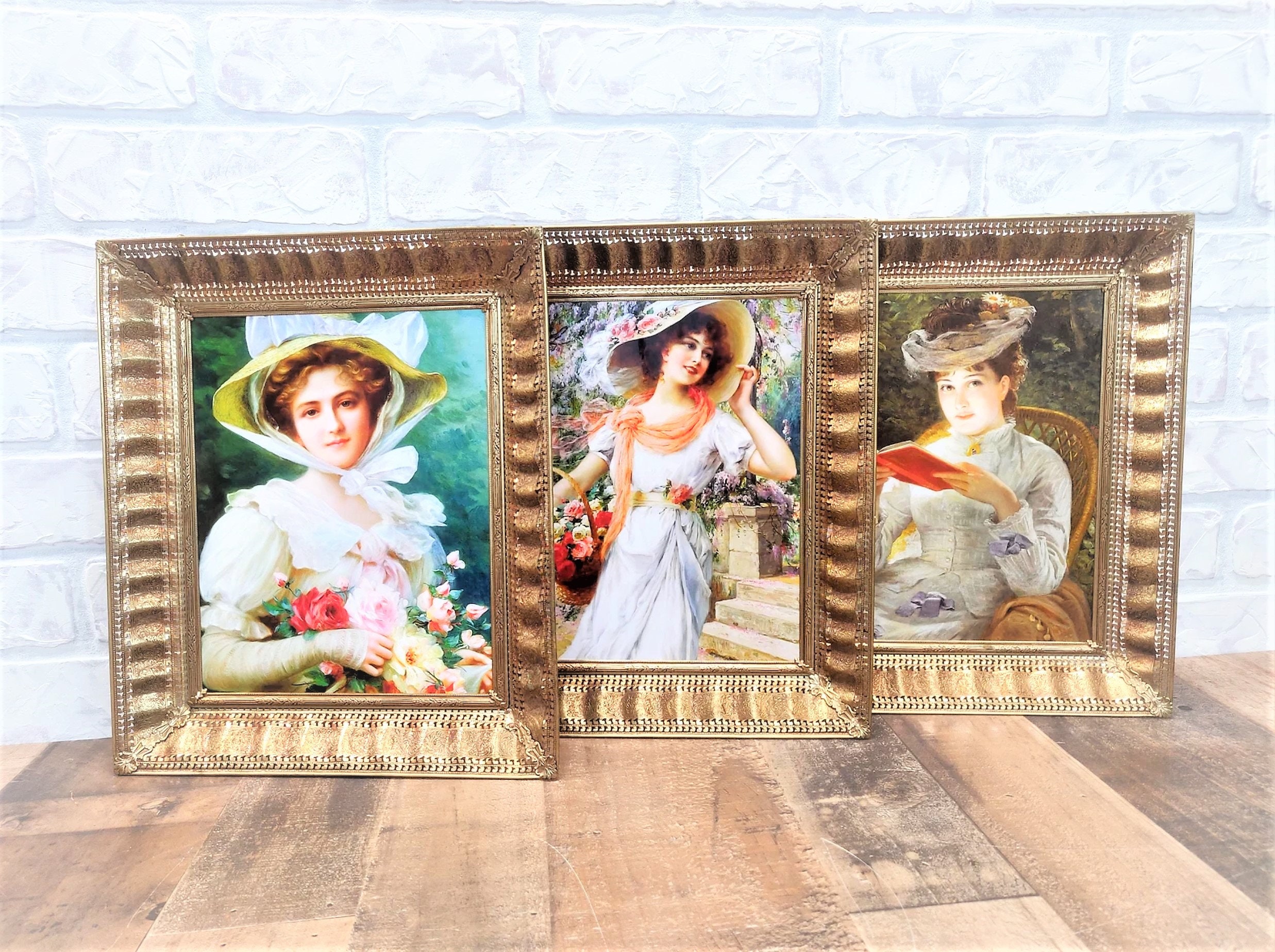 Florentine Wood Leaning Picture Frame Easel Stand White Gold Style Fits 5x7