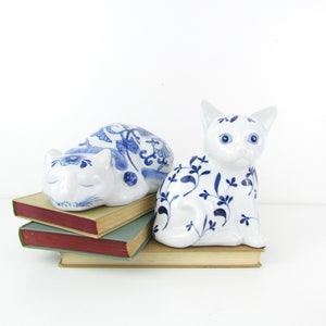 Vintage Chinoiserie Cat Figurine Blue and White Delft Decor image 1